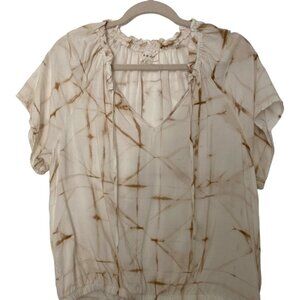 CLOTH & STONE top, size Large, elastic at waist and neckline. Geometric pattern.
